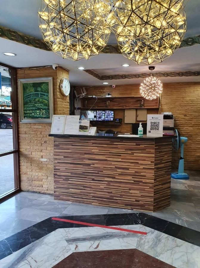 The Montana Lodge-Sathorn Bangkok Exteriör bild